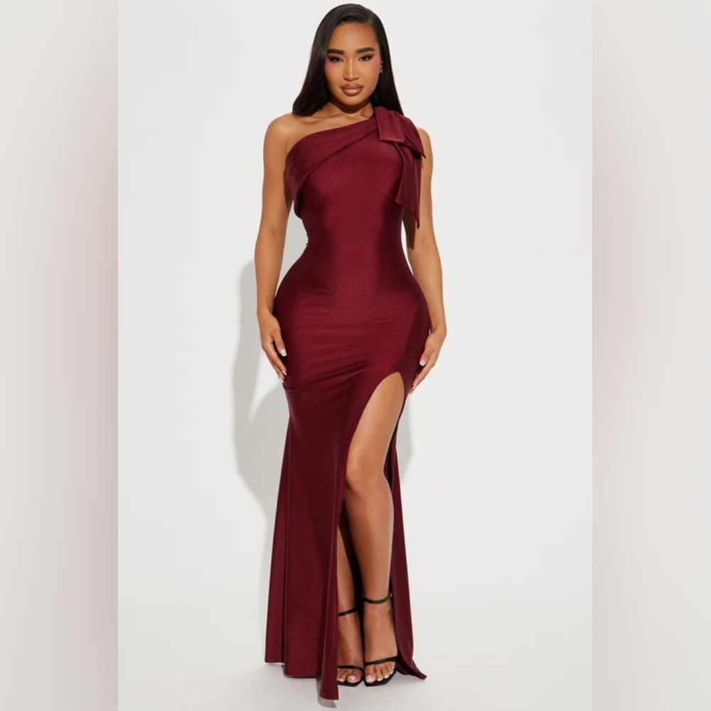 Fashion Nova Gabriette Maxi Dress - Burgundy Size S